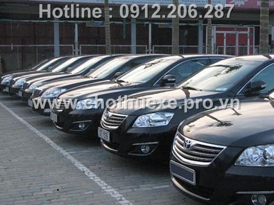 Cho thuê xe 4 chỗ Toyota Camry 2.4 G